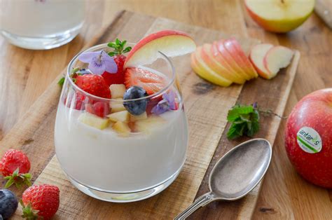 Fromage Blanc Aux Pommes Fruits Rouges Et Infusion Verveine Les