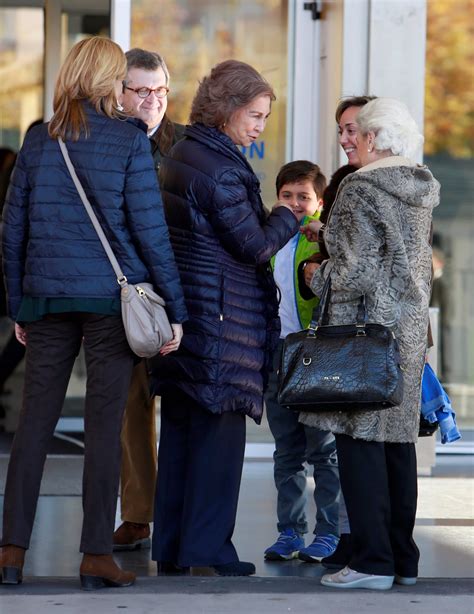 La infanta Cristina visita al Rey acompañada de la Reina Doña Sofía