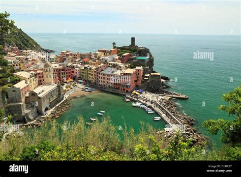 Vernazza beach cinque terre italy hi-res stock photography and images - Alamy