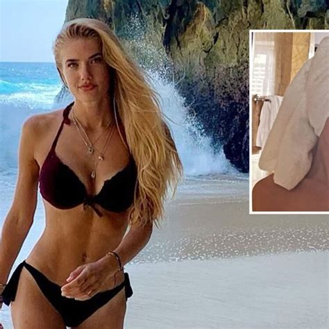 5 Hot Sexy Kate Schmidt Bikini Pics