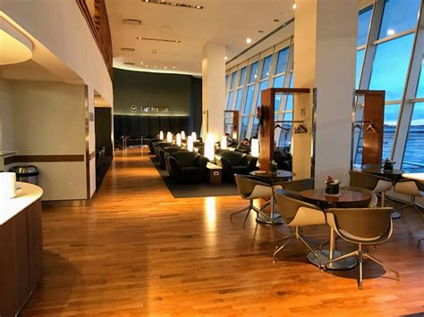 Review Lufthansa Senator Lounge New York JFK