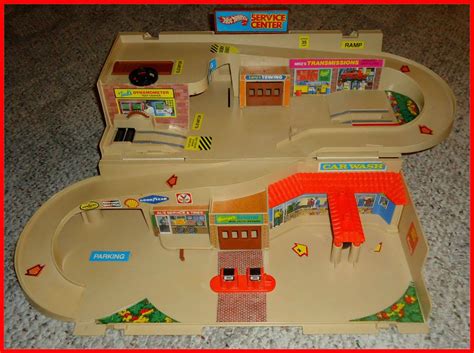 Vintage Mattel Hot Wheels Sto Go 1979 Car Wash Service Center Garage