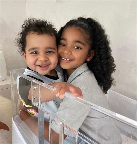 Khloe Kardashian urges daughter True, 5, and son Tatum, 1, to be