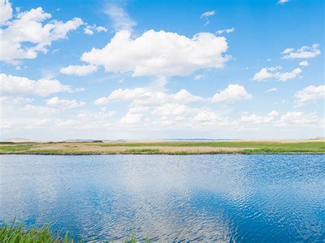 Summer Grassland Lake 2021 Scenery 5K Photo Preview | 10wallpaper.com