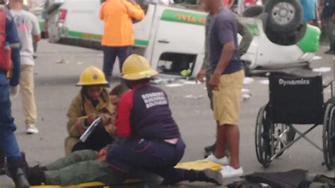 EN VIDEO Se volcó una camioneta de la GNB en la Troncal 9