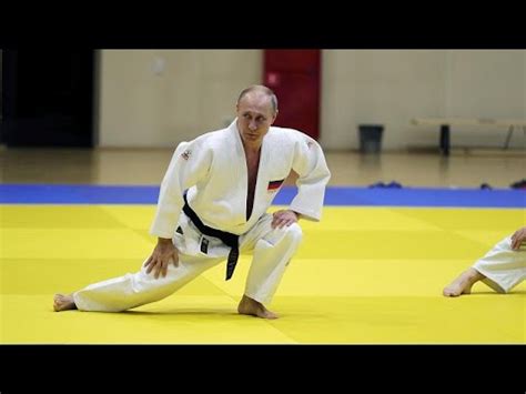 Black belt Putin shows off judo moves with Olympic athletes - YouTube