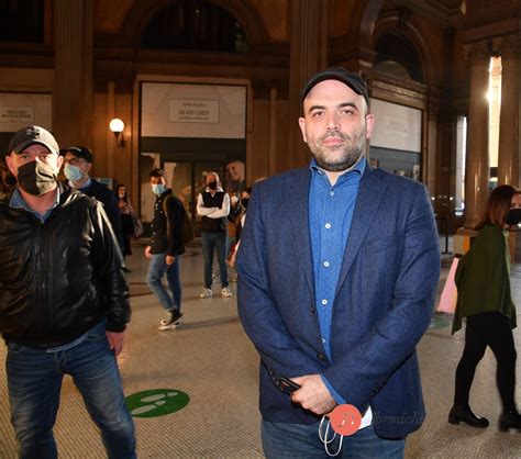 Roberto Saviano Presenta Sono Ancora Vivo A Roma Foto Di Pizzi