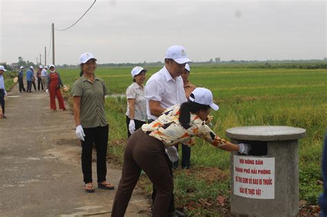 Mô hình Hội Nông dân xây bể chứa thu gom vỏ bao bì thuốc bảo vệ thực