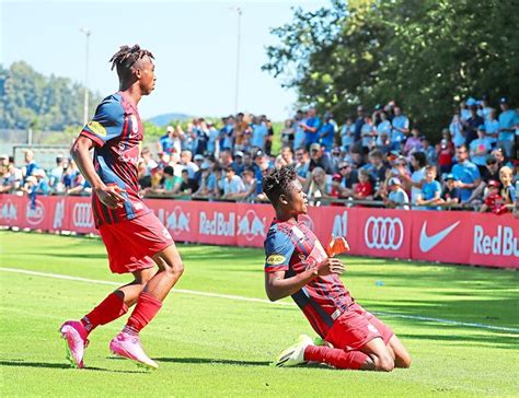 Salzburg schlägt den HSV und verliert gegen Slovacko Fußball