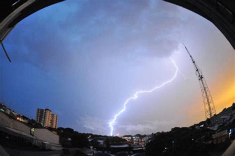 Defesa Civil Alerta Para Possibilidade De Tempestade De Raios E