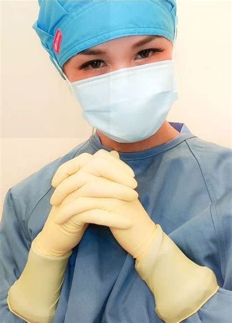 Pin by Евгений Л on ХАЛАТ in 2024 Female surgeon Female dentist