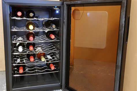 Baumatic Bw28bl Wine Cooler Review Trusted Reviews