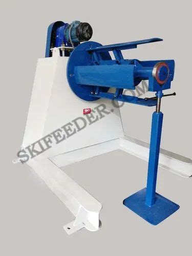 Heavy Duty Decoiler For Coil Handling Production Capacity 100 Kg Hr