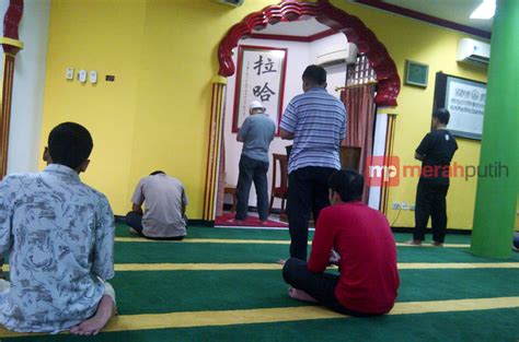 Gambar Orang Ke Masjid 50 Koleksi Gambar