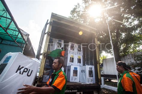 Distribusi Logistik Pemilu Antara Foto