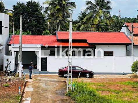 Single Storied Brand New House Sale Talawatugoda Ikman