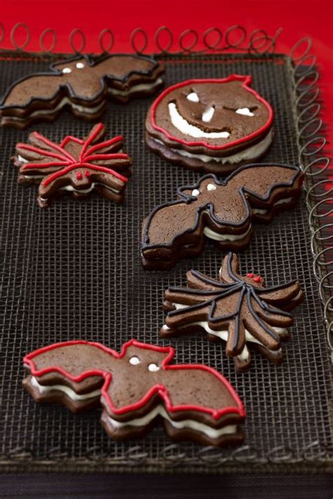 Halloween Gingerbread Sandwich Cookies Desserts