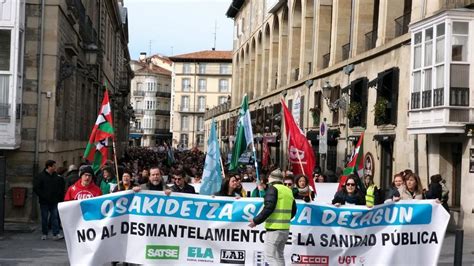 En imágenes Los sindicatos protestan contra Osakidetza que niega