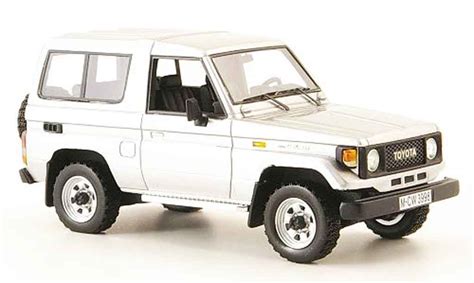 Miniature Toyota Land Cruiser 143 Neo Grise Metallisee Liavec Auflage