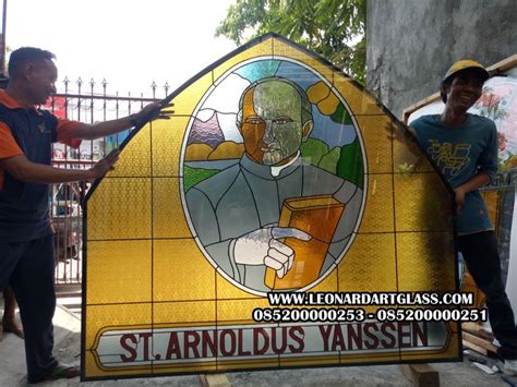 Kaca Patri Stained Glass Gereja St Yoseph Onekore Ende Stained