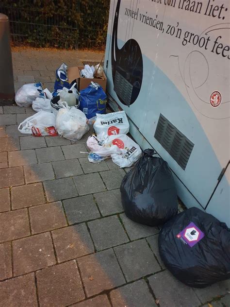 Blommie on Twitter In België is het gratis uitdelen van plastiek