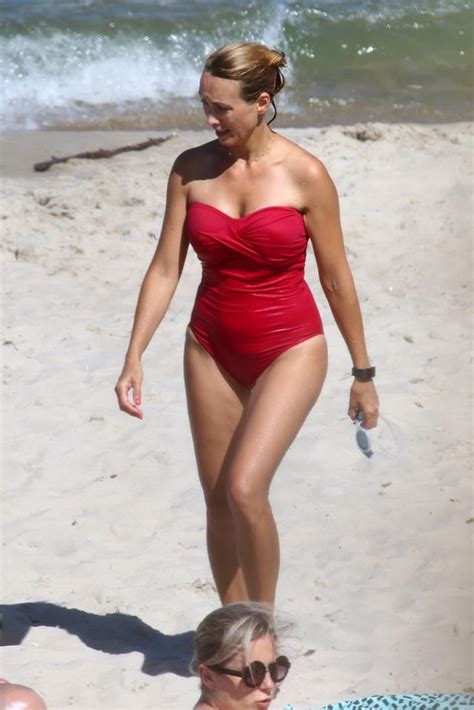 Hot Sexy Anna Kalczynska Bikini Pics