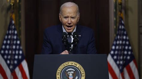 Biden's new student loan relief plan would slash debt for millions