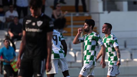 Moreirense regressa às vitórias ComUM