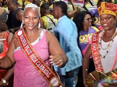 J Carnaval Moradores Do Nordeste De Amaralina Curtem Dia De