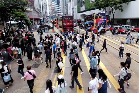 消息指港府放寬防疫措施 確診者檢疫期減至5日 頭條 香港中通社