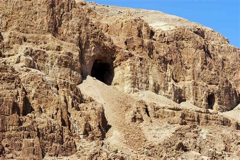 Travel To Qumran Caves Palestine | The Best Choise