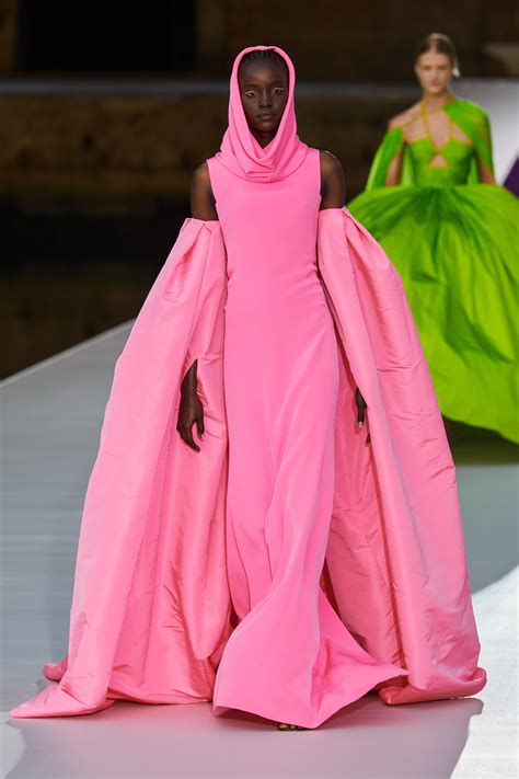 Haute Couture Automne Hiver 2021 2022 Revivez La Fashion Week Vogue