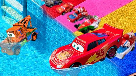 Disney Pixar Cars Falling Into Deep Pool Lightning McQueen Tow Mater