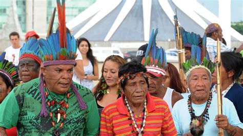 Indios Guarani Resumo - Fotos: Veja imagens dos índios guaranis-kaiowás - 24/10/2012 - UOL Notícias