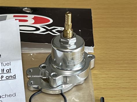 Yahoo Blox Fuel Pressure Regulator Silver