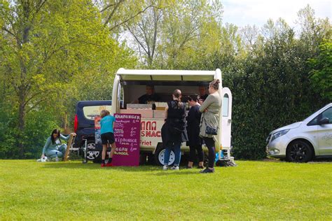 De Lekkere Friet Met De Yosnacks Frietwagen In Limburg Op Locatie Yo