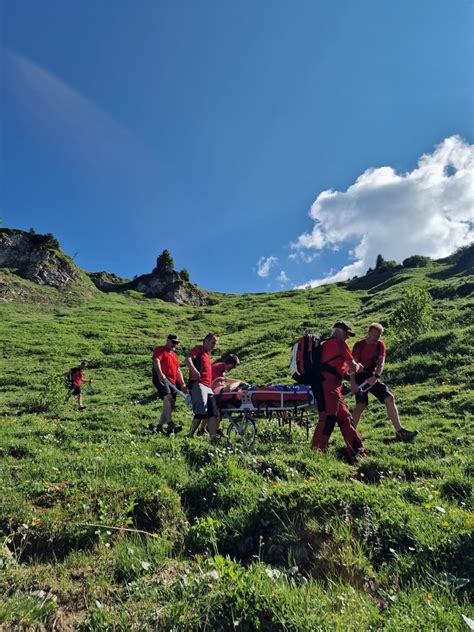 Sturz Am Hahnenkamm Ortsstelle Reutte Bergrettung Tirol