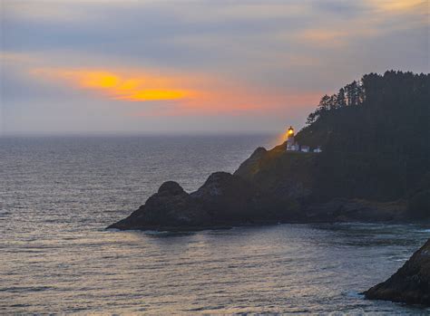 Heceta Head Lighthouse State Scenic Viewpoint Sunset Dusk Flickr