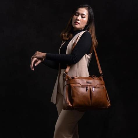 Jual Nuala Bag By Manjua Tas Kerja Muat Laptop Inch Shopee Indonesia