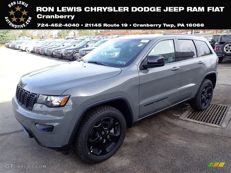 Sting Gray Jeep Grand Cherokee Upland X Photo