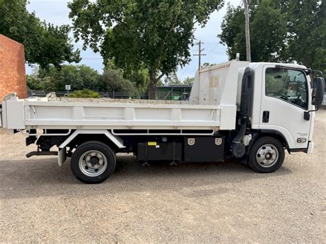 Isuzu Npr Tipper Farm Tender