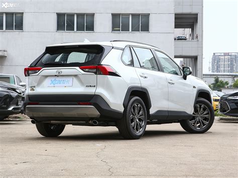 【2023款rav4荣放 20l Cvt两驱20周年铂金纪念版整体外观 6231张图片】汽车图片大全爱卡汽车