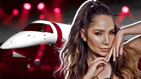 Paola Jara Deslumbró A Sus Seguidores Con Su Avión Privado Con El Que Viaja A Sus Conciertos Por