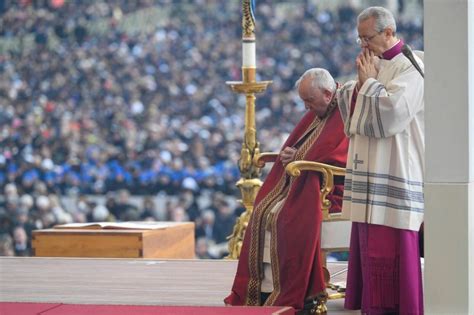 Zehntausende Nehmen Teil Abschied Von Benedikt Xvi In Rom Haller