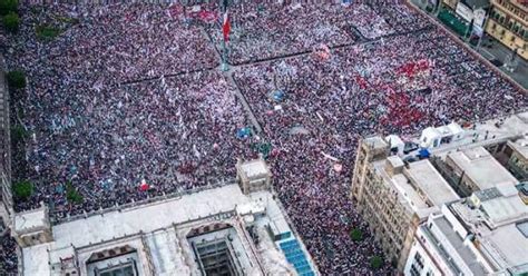 Con imágenes inéditas del festejo AMLO agradece asistencia al Zócalo