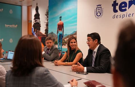 Tenerife Buscar En La Itb De Berl N Captar Un Turismo Joven Activo Y