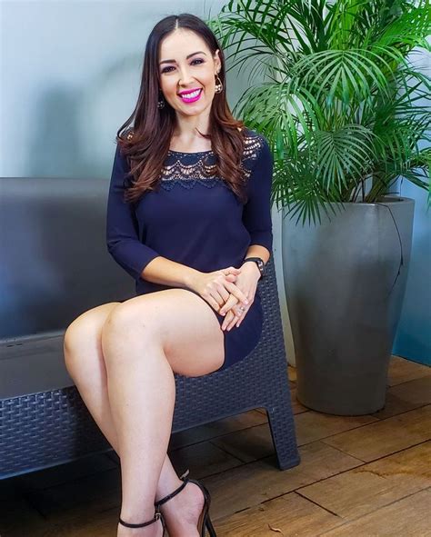 Lorena Menjivar on Instagram No hay evolución sin cambio Ni renacer