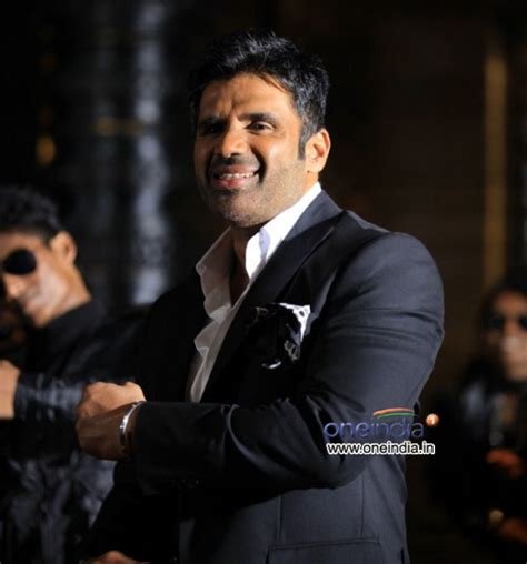 Sunil Shetty Photos Latest Hd Images Pictures Stills And Pics Filmibeat