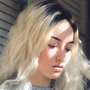 Lexi Brumback - Age, Family, Bio | Famous Birthdays