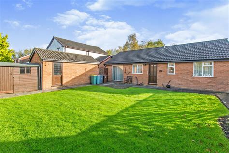 3 Bed Detached Bungalow For Sale In The Pennines Fulwood Preston Pr2